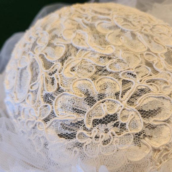Vintage Juliet Veils 1980 Wedding Veil Hat & Back Veil, by Chicago Bead Works main image 6
